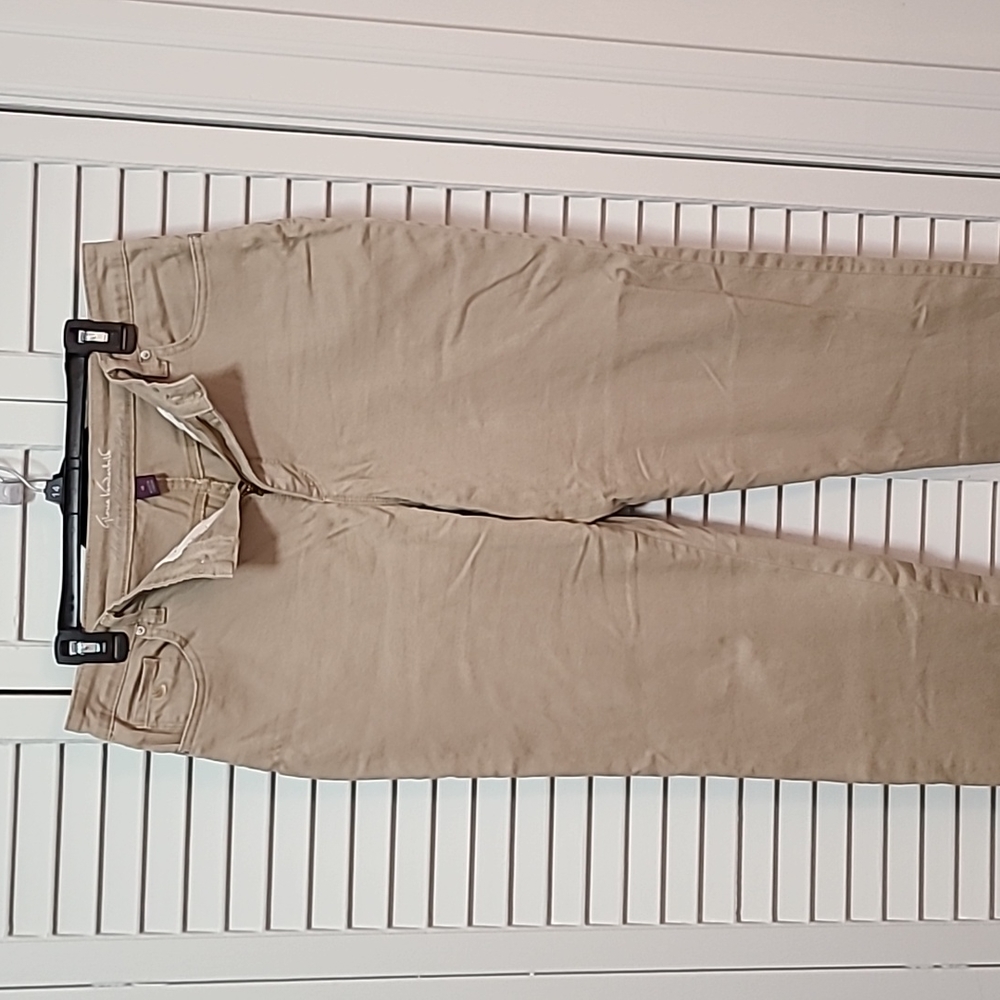 Gloria Vanderbilt slimming effect jeans